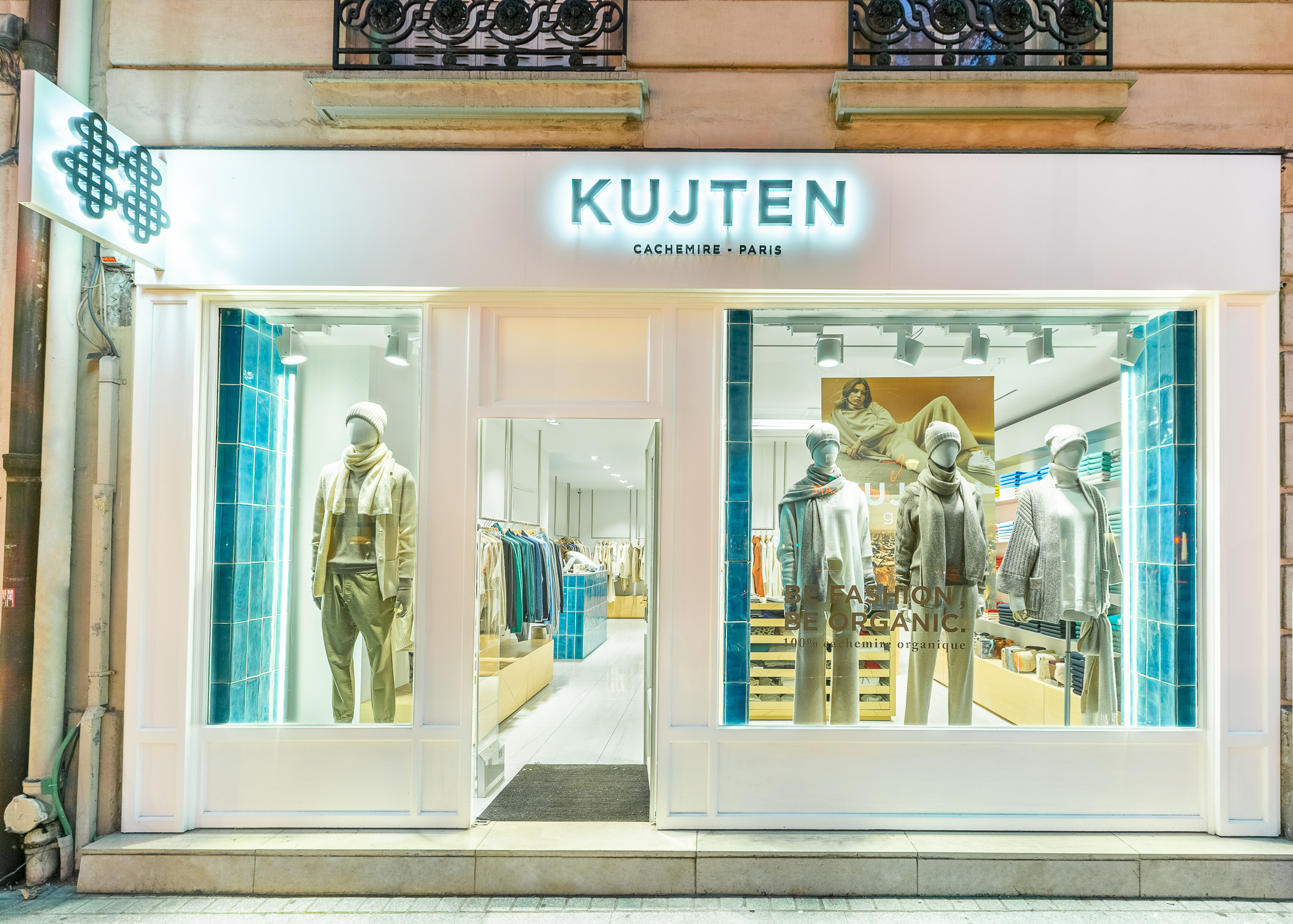 Lettres découpées lumineuses pour Kujten, réalisées par Atelier Gambetta
