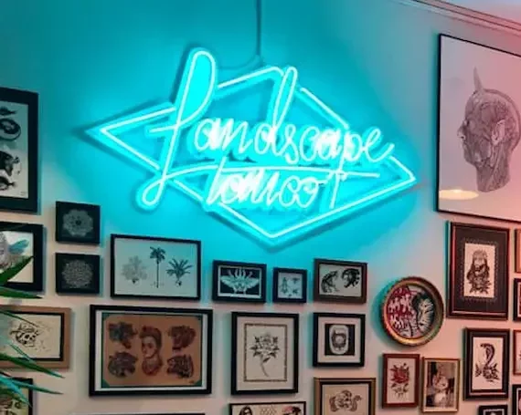 Néons pour Landscape Tatto, réalisés par Atelier Gambetta