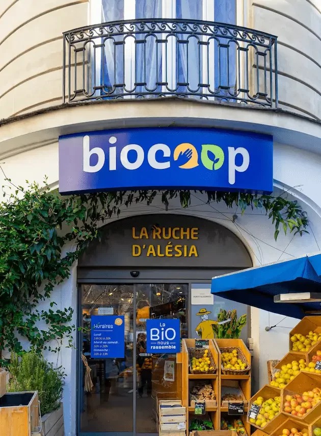 Caisson lumineux pour Biocoop, réalisé par Atelier Gambetta