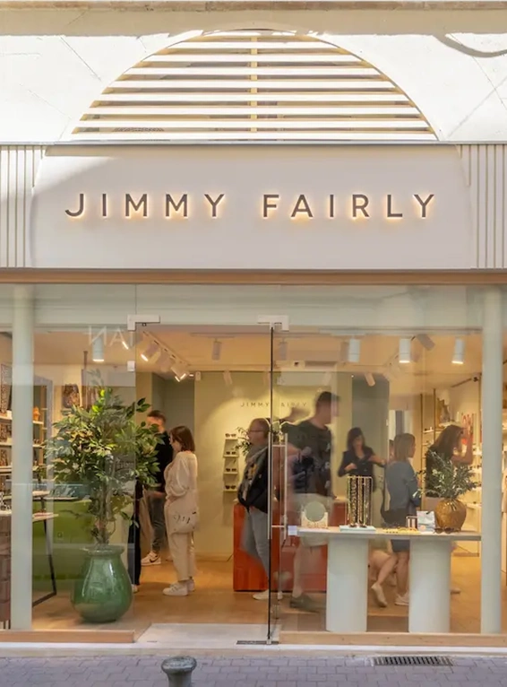 Lettres découpées pour Jimmy Fairly, réalisées par Atelier Gambetta