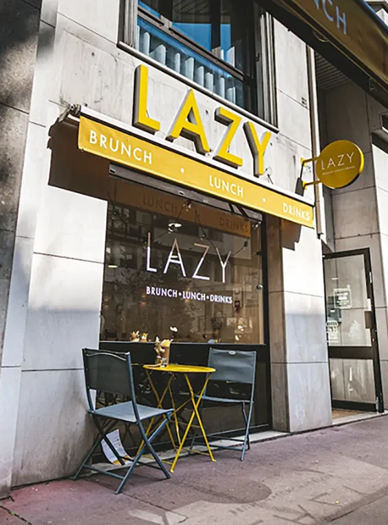Lettres découpées pour Lazy brunch, réalisées par Atelier Gambetta