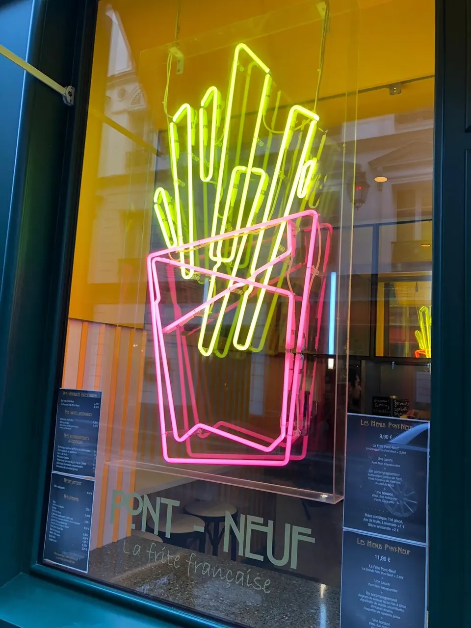enseigne néon restaurant
