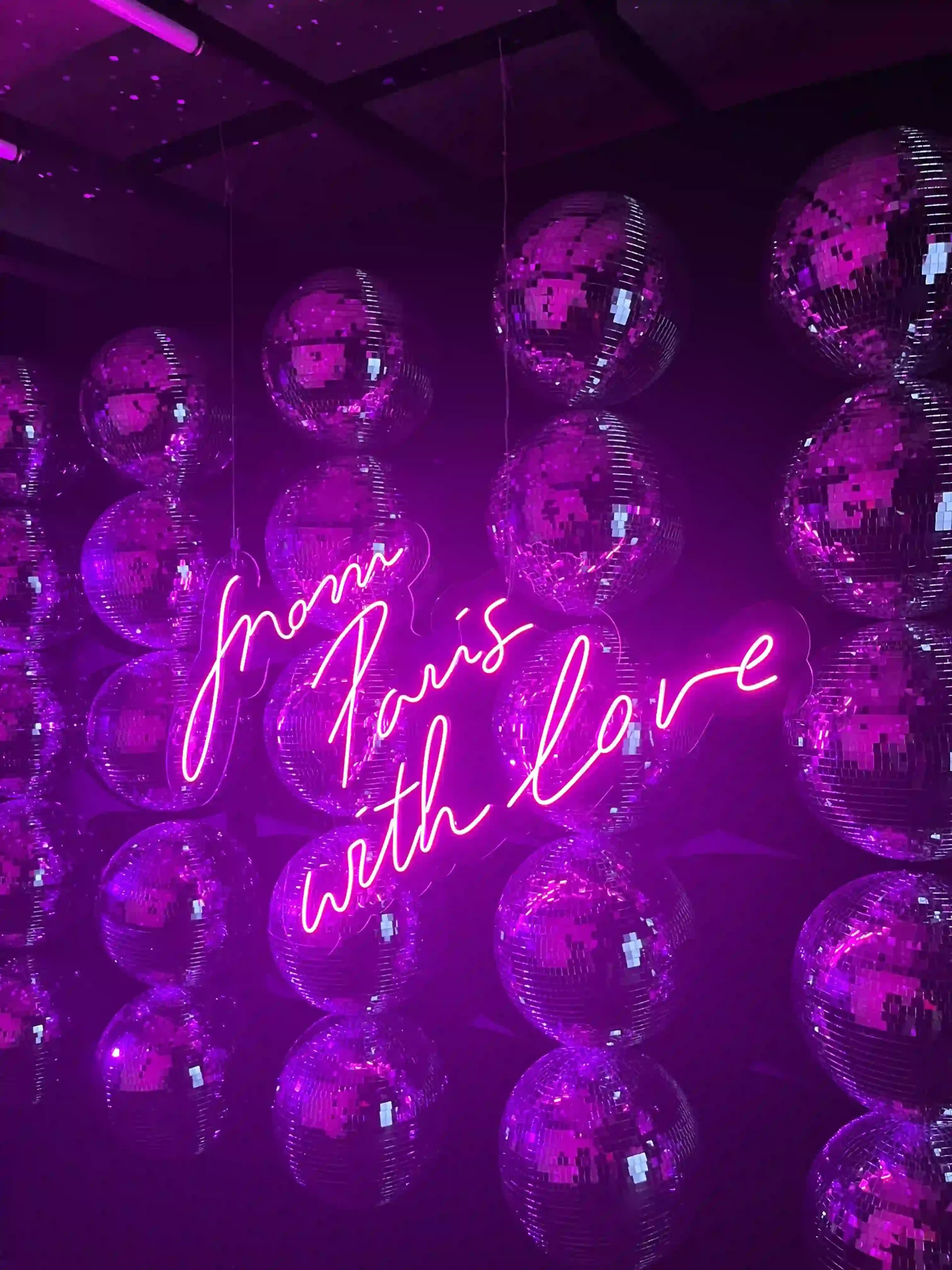 Néon led pour Karl Lagerfeld par Atelier Gambetta