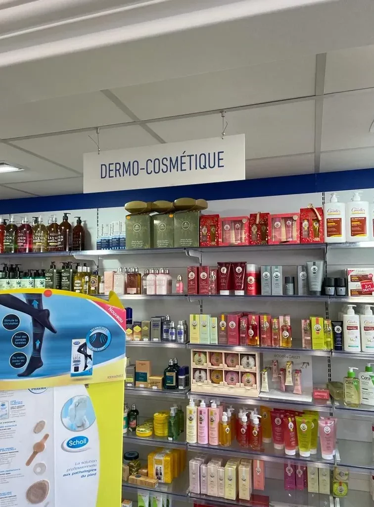 Signalétique pour pharmacie par Atlelier Gambetta