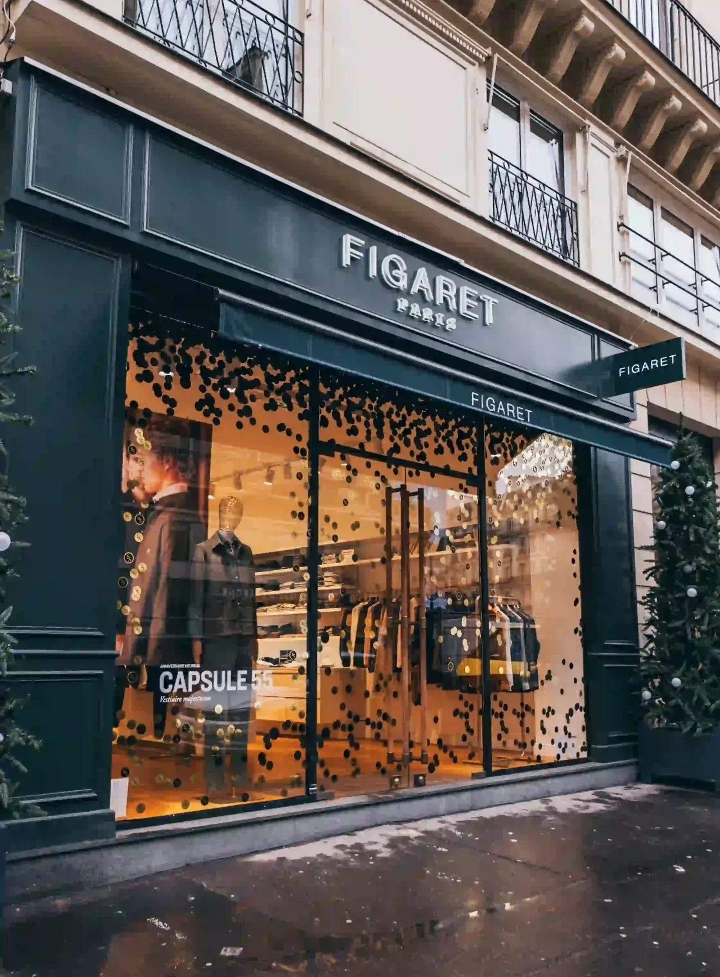 Façade de la boutique de prêt-à-porter 