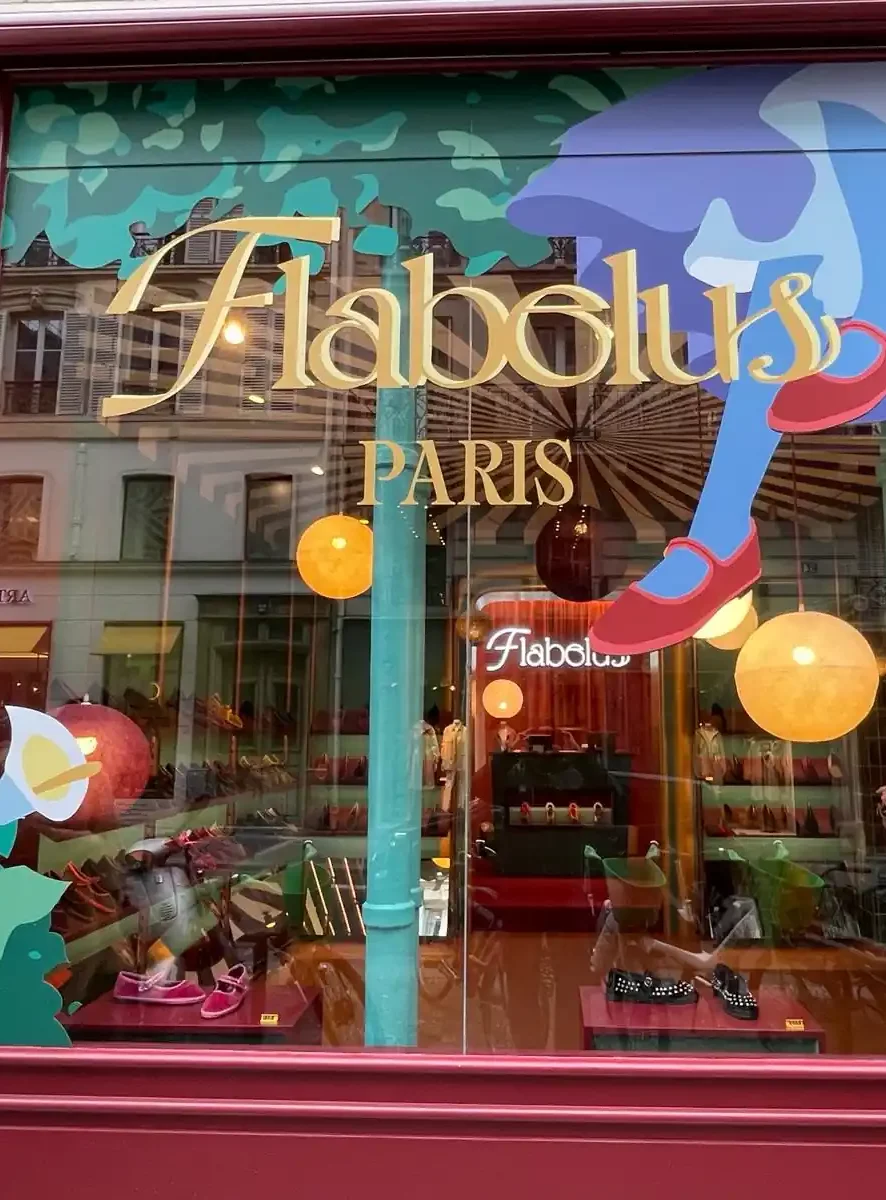 Vitrine de la boutique de chaussures 