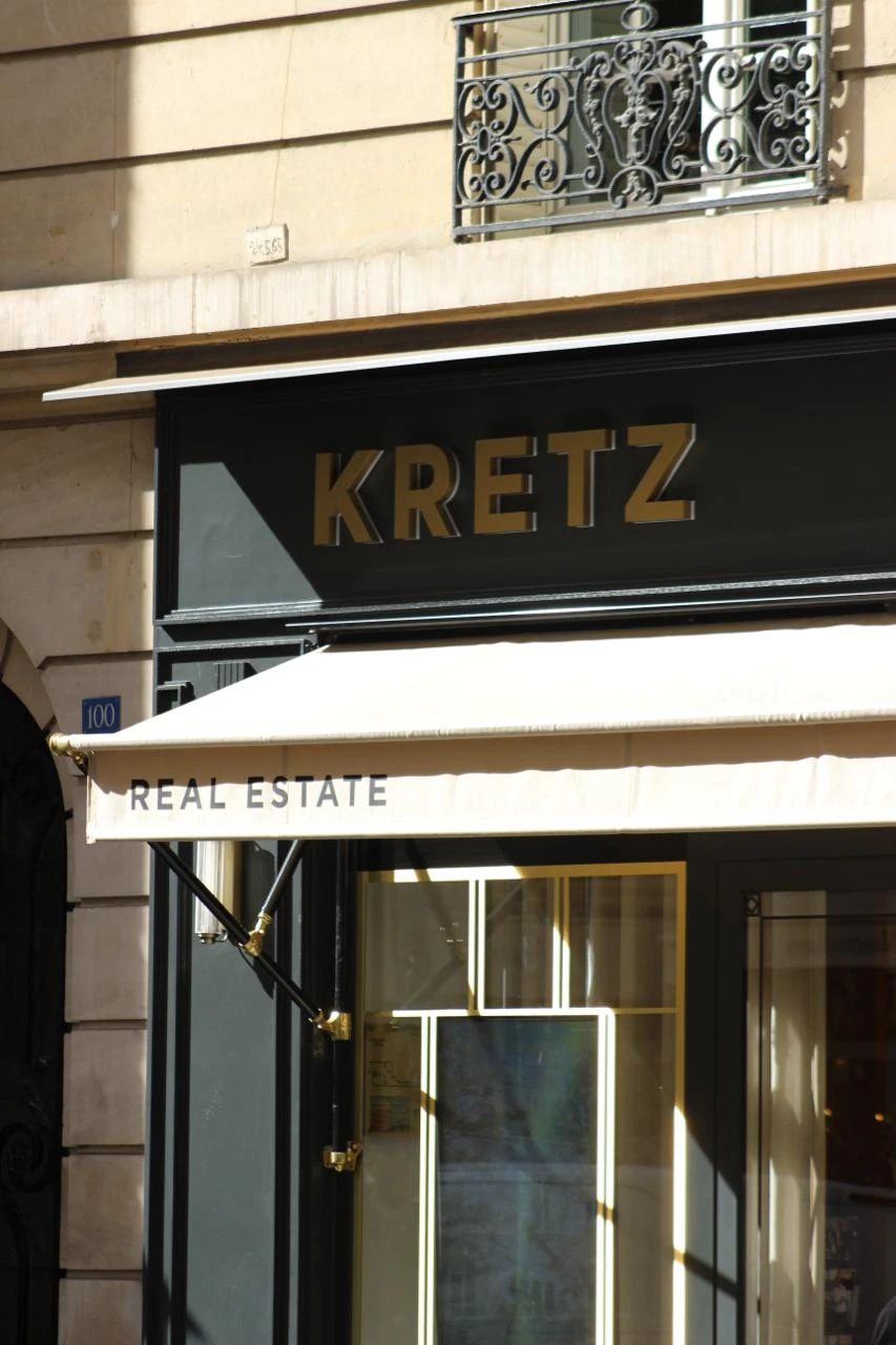 Store banette pour KRETZ par Atelier Gambetta
