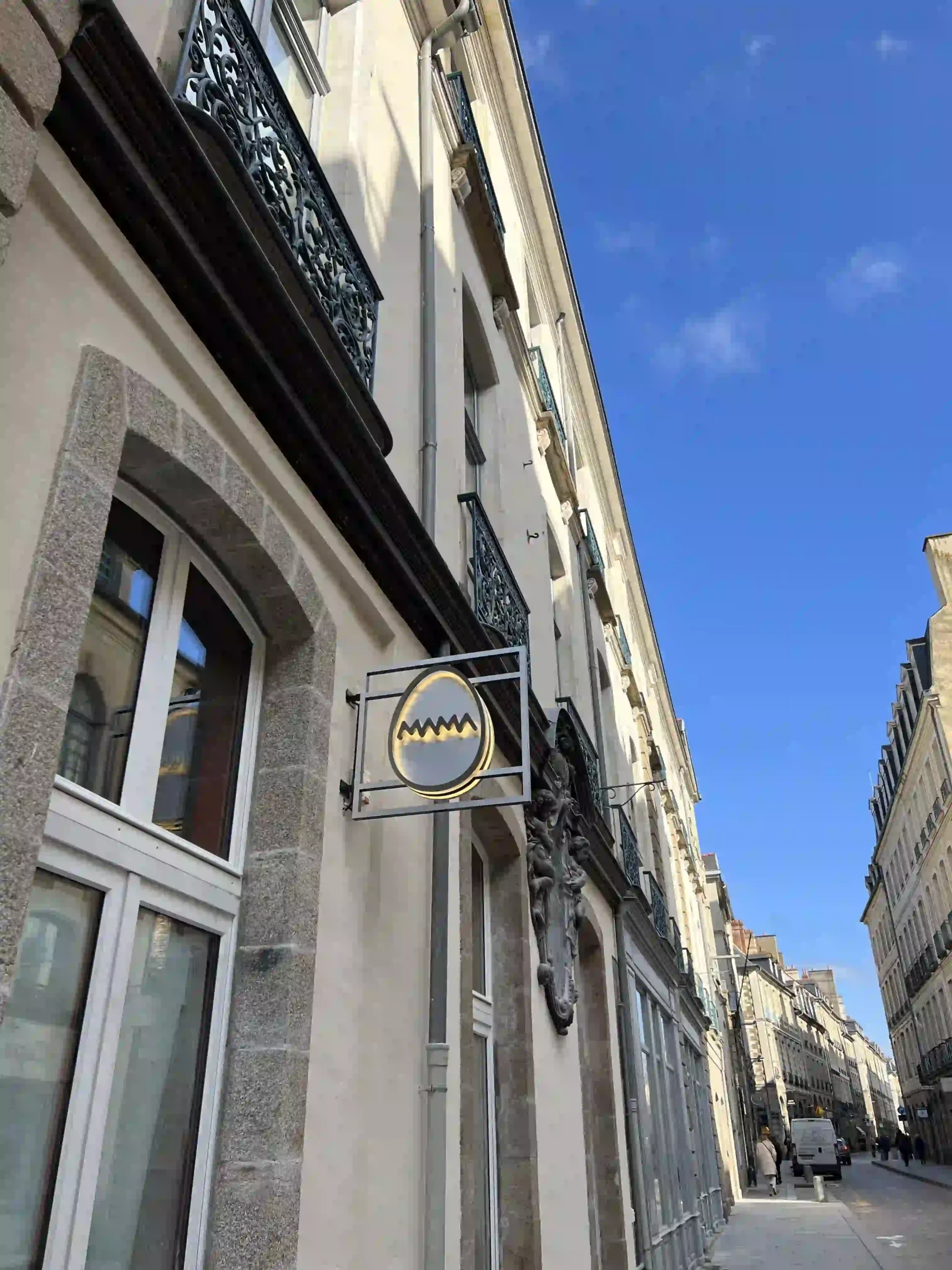 Enseigne drapeau lumineuse par Atelier Gambetta