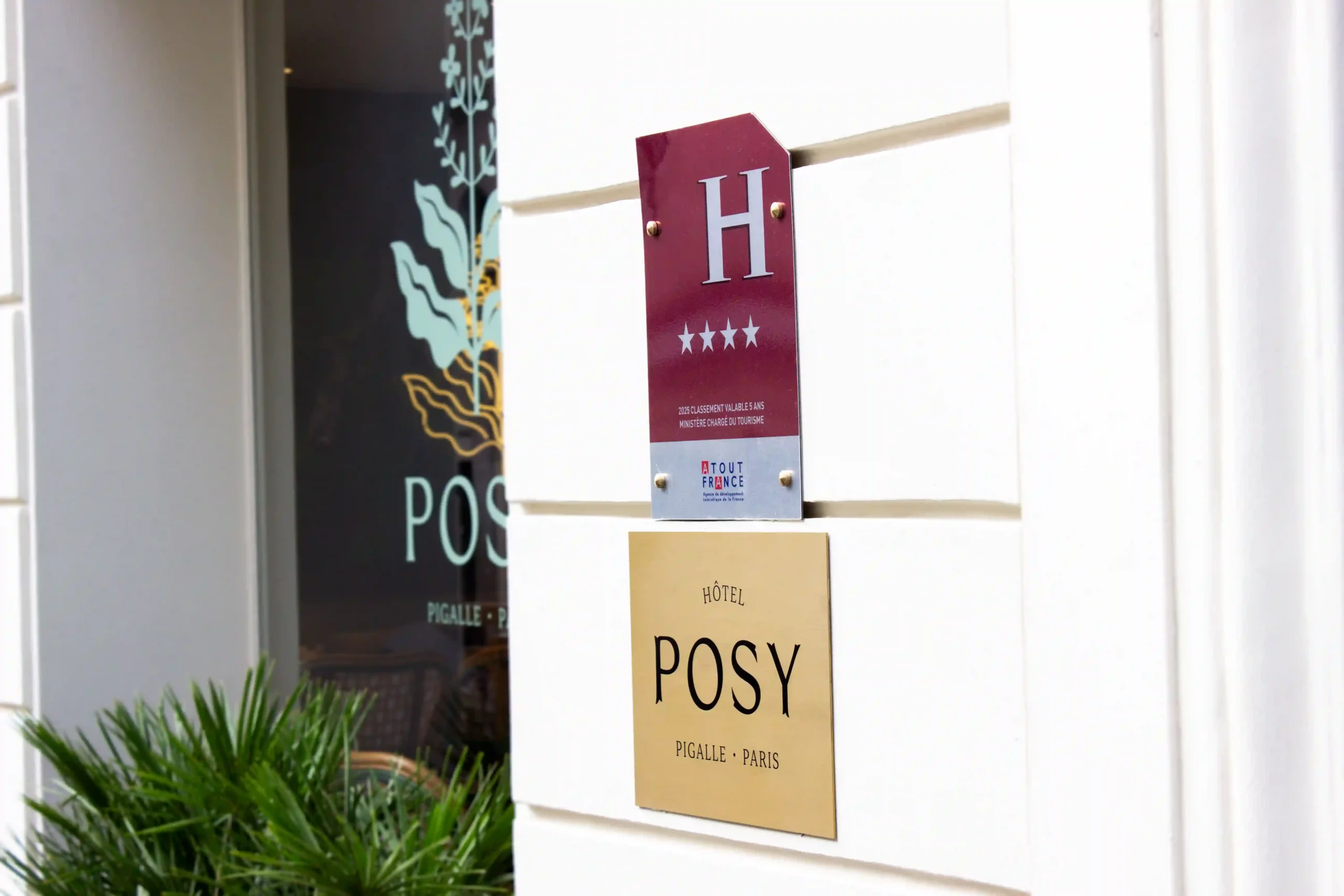 Plaque signalétique pour Hotel Posy par Atelier Gambetta